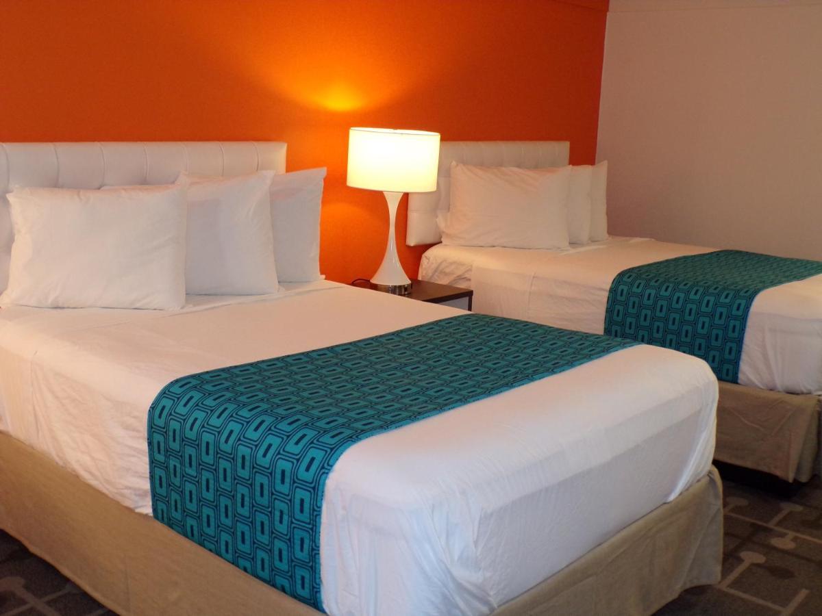 Dover Inn And Suites Ngoại thất bức ảnh