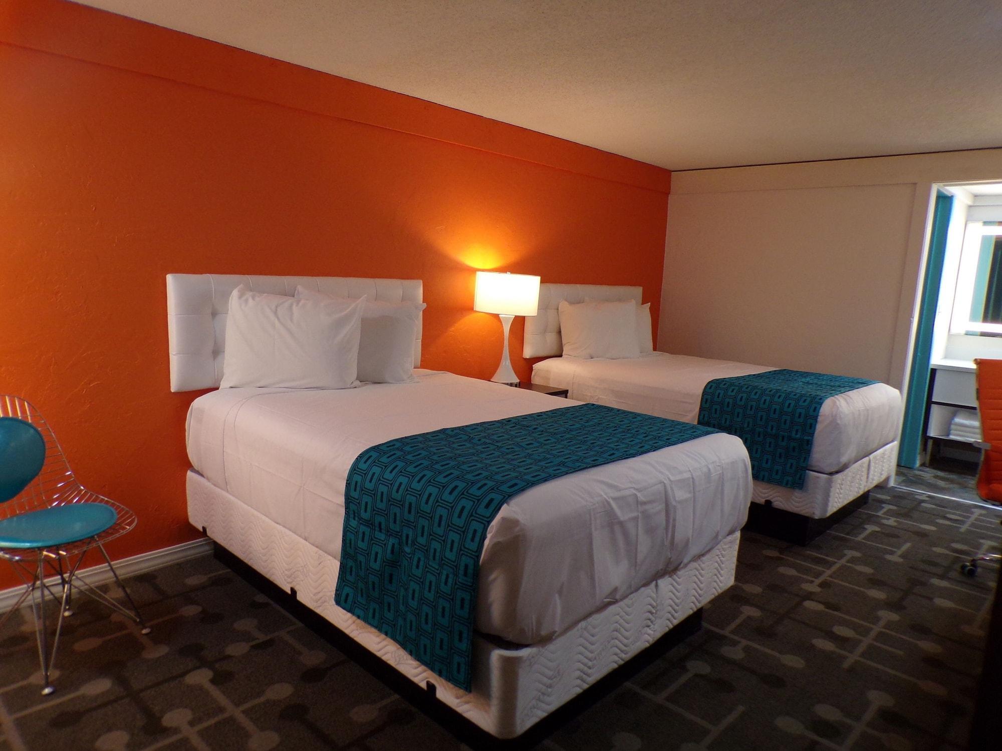 Dover Inn And Suites Ngoại thất bức ảnh